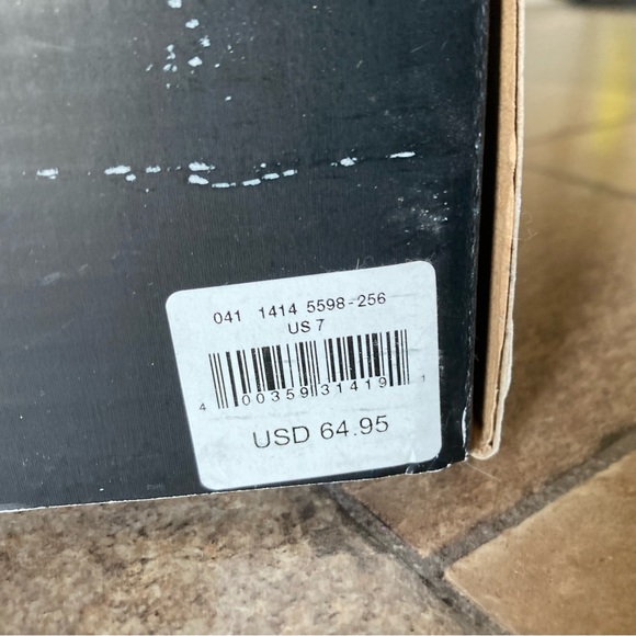 American Eagle Sherpa Boots - Picture 4 of 5